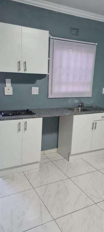 8 Bedroom Property for Sale in Delft Western Cape